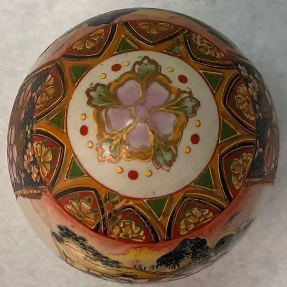 Royal Satsuma Egg Hand Painted Gold Trim Geisha Girls Japan - Picture 5 of 8